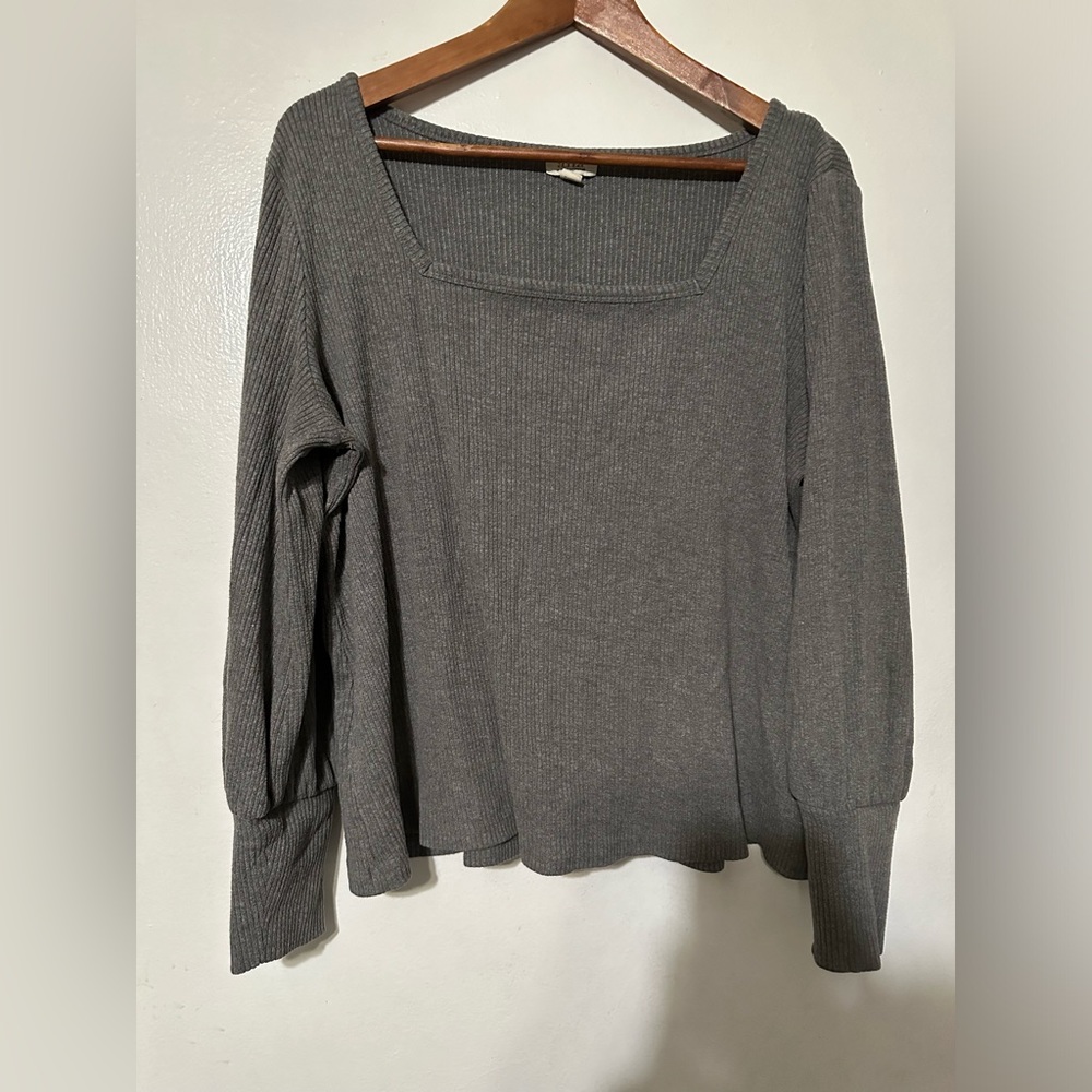 Grey long sleeve